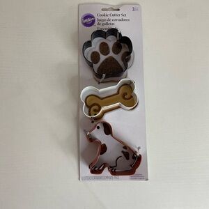 Wilton Cookie Cutter: Metal 3-PC Cookie Cutter Set Paw Print, Bone & Dog NEW